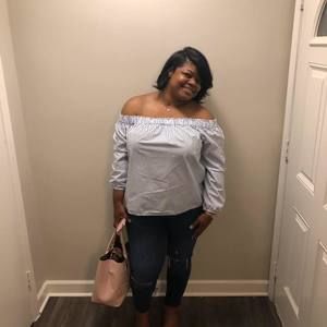 Meet your Posher, Danielle